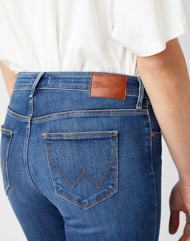 WRANGLER SLIM DAMSKIE SPODNIE JEANSOWE JEANSY DŻINSY GOOD LUCK W28LZG29W