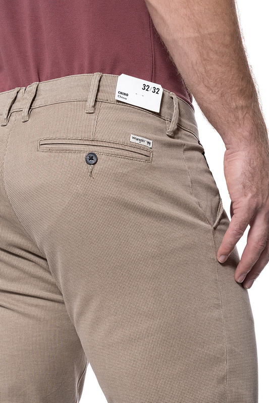 WRANGLER SPODNIE MĘSKIE CHINO DESERT TAUPE W16LSK22G 112127323