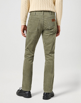 WRANGLER MĘSKIE SPODNIE SZTRUKSOWE TEXAS SLIM DUSTY OLIVE 112358038