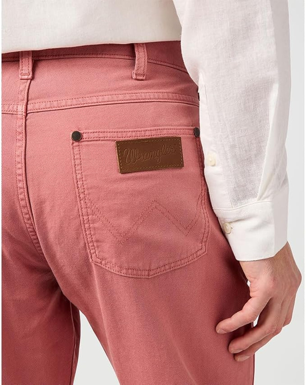 MESKIE SPODNIE WRANGLER GREENSBORO DESERT ROSE 112362445