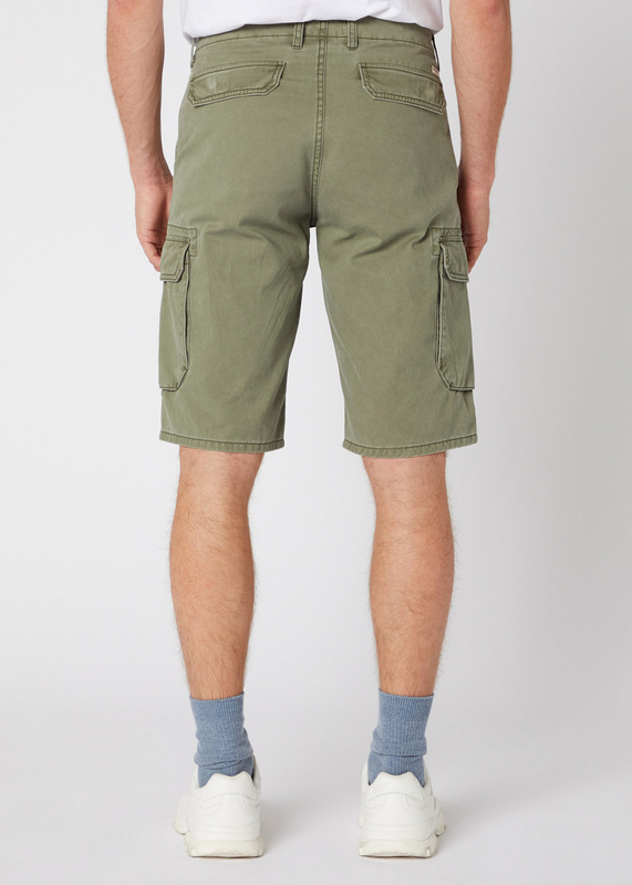 WRANGLER CARGO SHORT MĘSKIE SZORTY KRÓTKIE SPODENKI DUSTY OLIVE W15DKC275 112126786