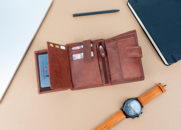 MUSTANG Denimo High Wallet Side Opening With Button SKÓRZANY PORTFEL POJEMNY NA KARTY PREMIUM