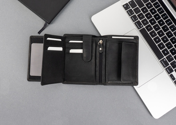 MUSTANG DENIMO HIGH WALLET MĘSKI PORTFEL SKÓRZANY NA KARTY POJEMNY BLACK RFID