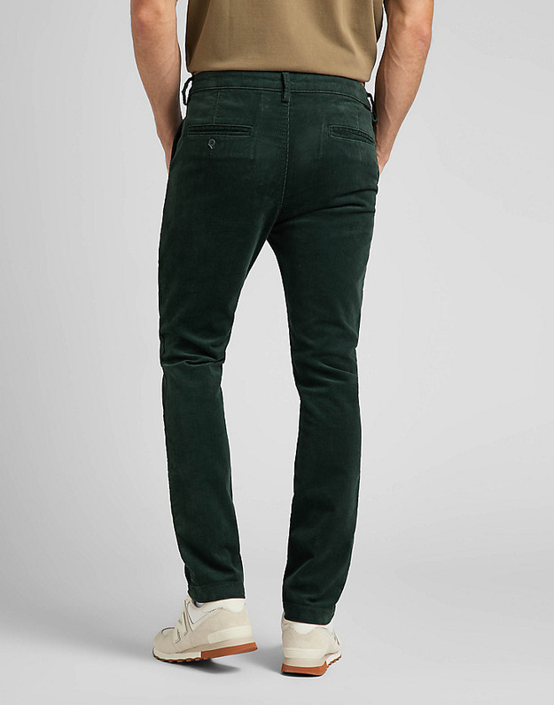 LEE SLIM CHINO MĘSKIE SPODNIE SZTRUKSOWE SZTRUKS LOGO KELP L71LAXIN 112321633