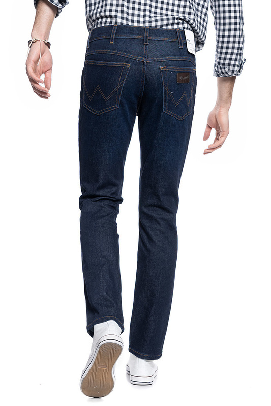 MĘSKIE SPODNIE JEANSOWE WRANGLER TEXAS SLIM SMOOTH RUN W12SAO68P 112126500
