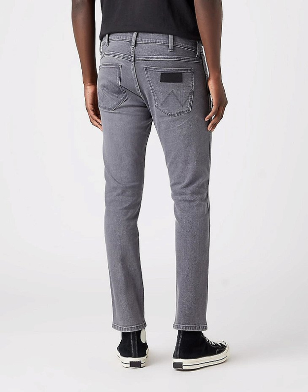 WRANGLER LARSTON MĘSKIE SPODNIE JEANSOWE REVELATION W18S2923K 112319218