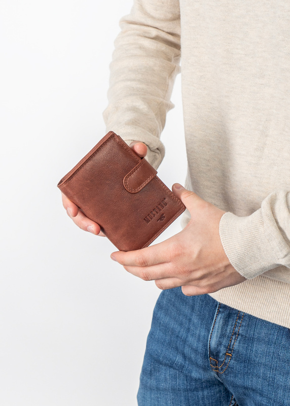 MUSTANG Denimo High Wallet Side Opening With Button SKÓRZANY PORTFEL POJEMNY NA KARTY PREMIUM