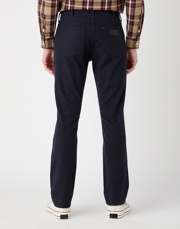 WRANGLER GREENSBORO MĘSKIE SPODNIE MATERIAŁOWE MATERIAŁ BLACK 112341455 W15Q011936