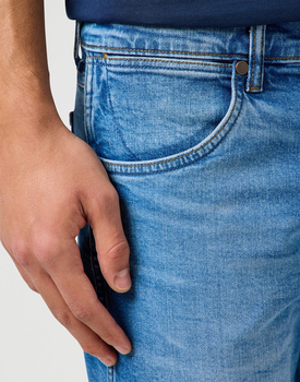 MESKIE SPODENKI WRANGLER COLTON SHORTS PRAIRIE ROSE 112362488