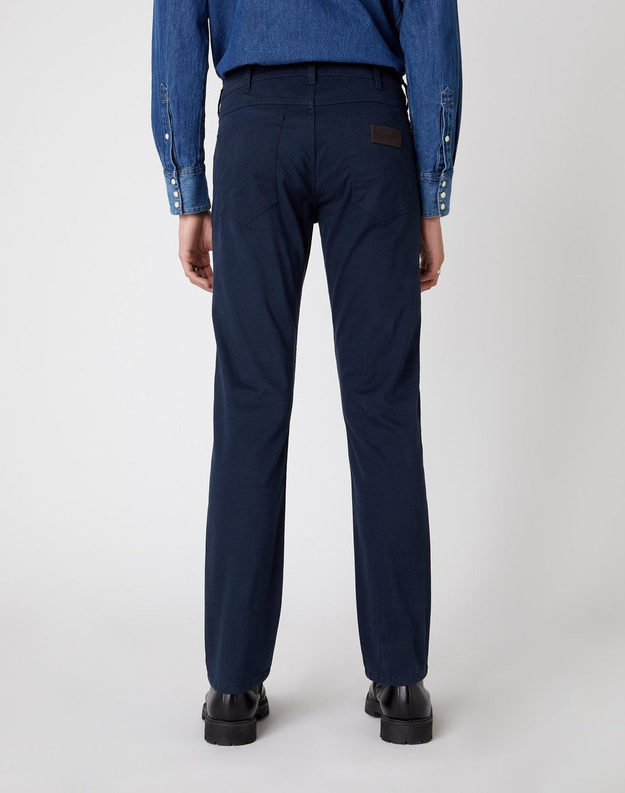 MĘSKIE SPODNIE JEANSOWE WRANGLER GREENSBORO NAVY W15QW3114 112127107
