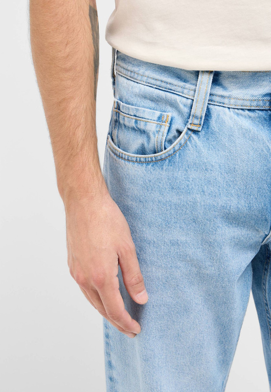 Męskie Spodnie Jeansowe MUSTANG Denver Straight Denim Blue 1016340 5000 682