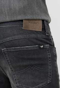 Męskie Spodnie jeansowe Mustang Style Tramper Straight Denim Black 1016813 4000 703