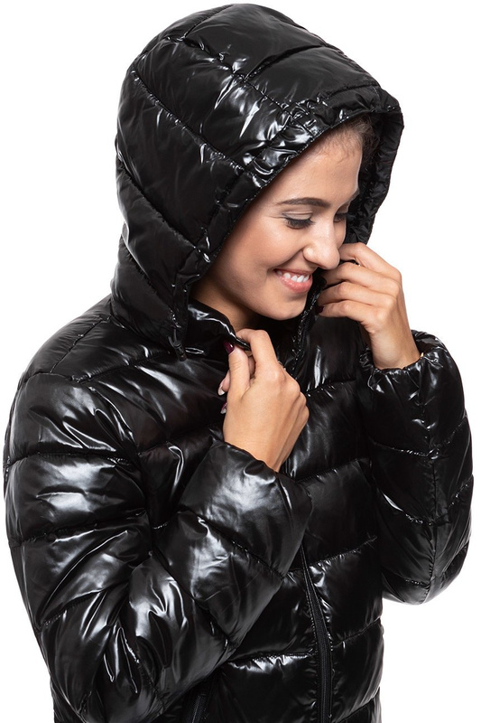 DAMSKA KURTKA PRZEJŚCIOWA WRANGLER SHORT PUFFER BLACK W4N1V0100 112129158