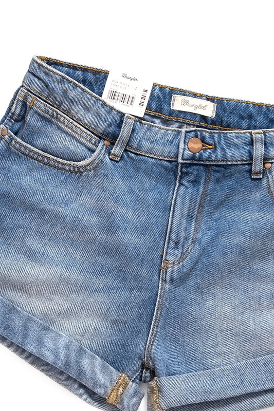 DAMSKIE SPODENKI WRANGLER BOYFRIEND SHORT STONE BLUE W29K79760 112128570