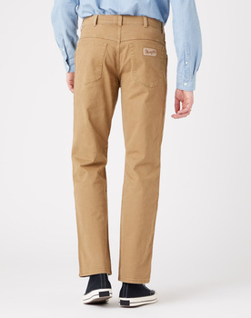 WRANGLER TEXAS MĘSKIE SPODNIE MATERIAŁOWE CAMEL W12193175 112319301