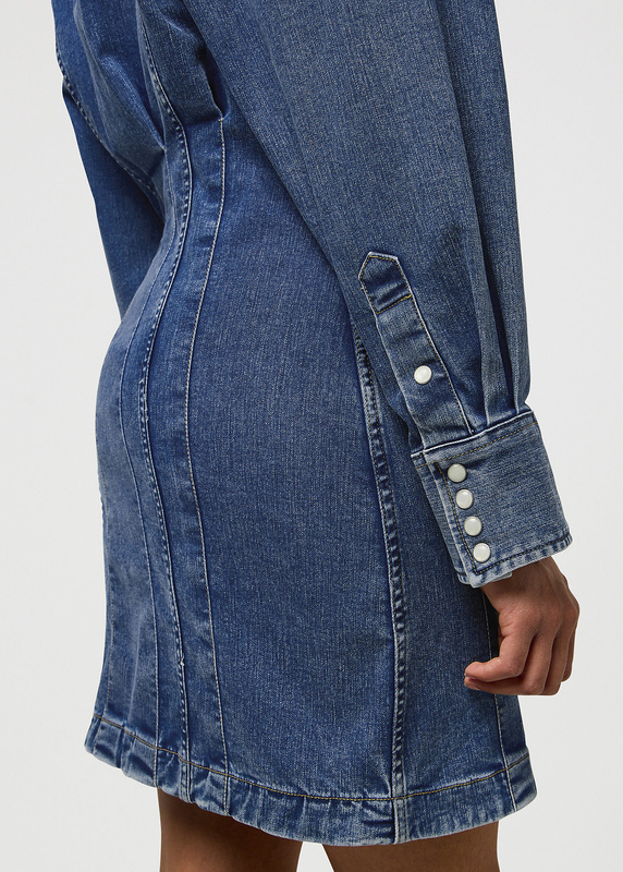 DAMSKA SUKIENKA JEANSOWA WRANGLER DARTED SKIRT DRESS SAPPHIRE TRACE 112370802