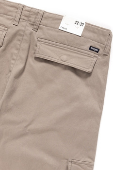 WRANGLER SPODNIE MĘSKIE CARGO PANTS BEIGE W15EA4XBB 112126801