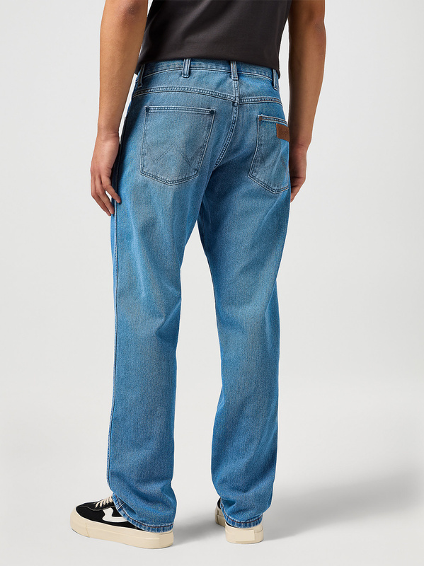 WRANGLER MĘSKIE SPODNIE JEANSOWE WRANGLER FRONTIER JUNGLE COOL 112362452