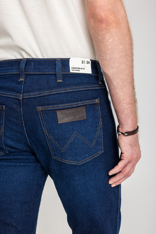 WRANGLER MĘSKIE SPODNIE JEANSOWE WRANGLER LARSTON NIGHT SHADE 112350845