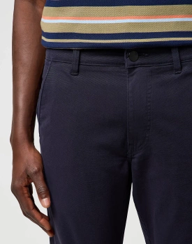 MESKIE SPODNIE WRANGLER REGULAR CHINO DARK NAVY 112371030