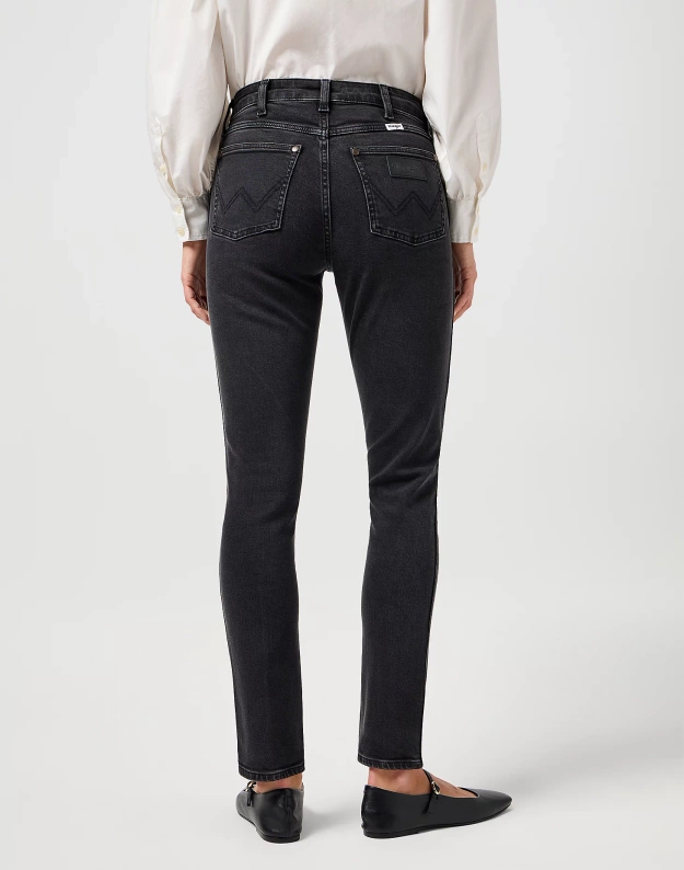 DAMSKIE SPODNIE WRANGLER SIENNA SULTRY BLACKOUT 112362640