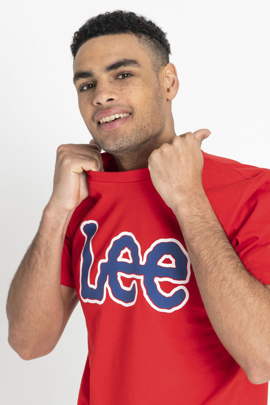 LEE LOGO TEE MĘSKI T-SHIRT KOSZULKA Z KRÓTKIM RĘKAWEM NADRUK BRIGHT RED L60UFEEF 112113558