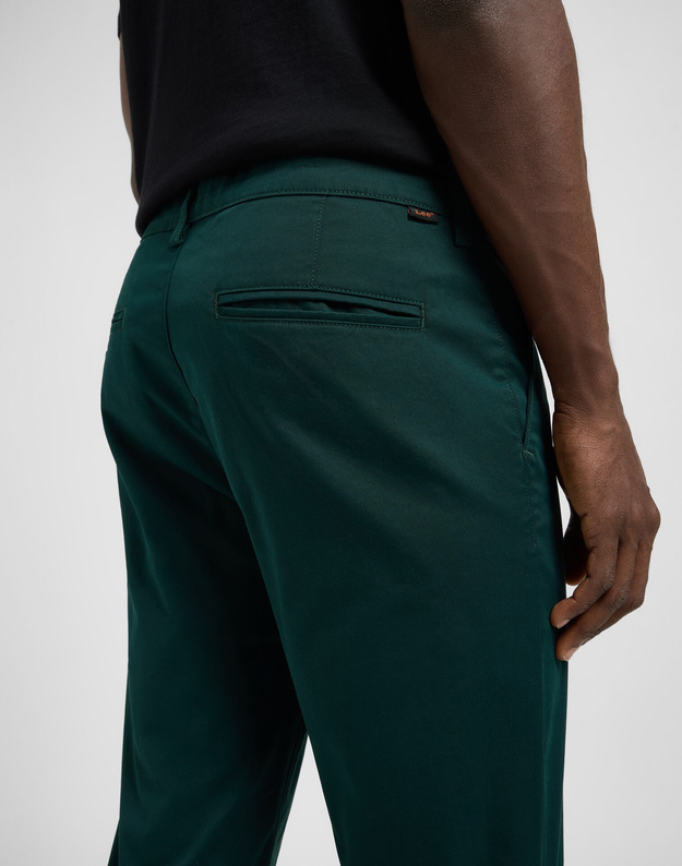 MESKIE SPODNIE LEE REGULAR CHINO JADE FOREST 112370607
