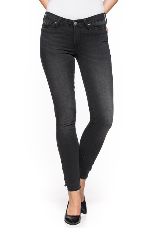 LEE SCARLETT BLACK STEAM L526EESI