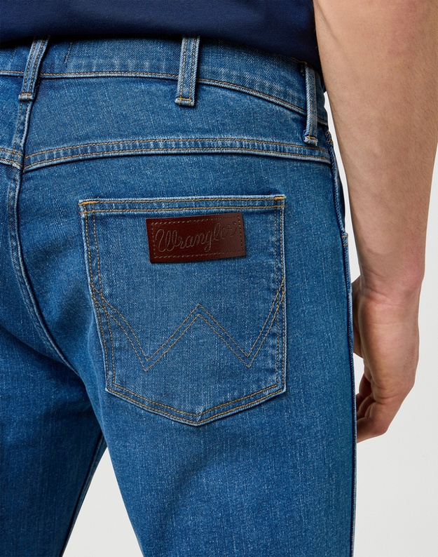 MESKIE SPODNIE  WRANGLER GREENSBORO OAKWOOD BLUE 112371374