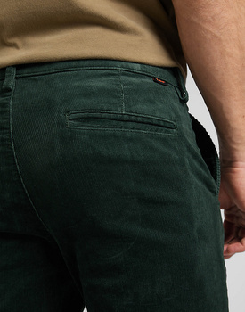 LEE SLIM CHINO MĘSKIE SPODNIE SZTRUKSOWE SZTRUKS LOGO KELP L71LAXIN 112321633