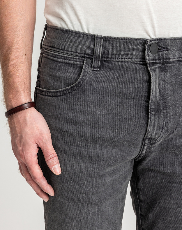 WRANGLER MĘSKIE SPODNIE JEANSOWE LARSTON BLACKOUT W18S29Z79 112330748