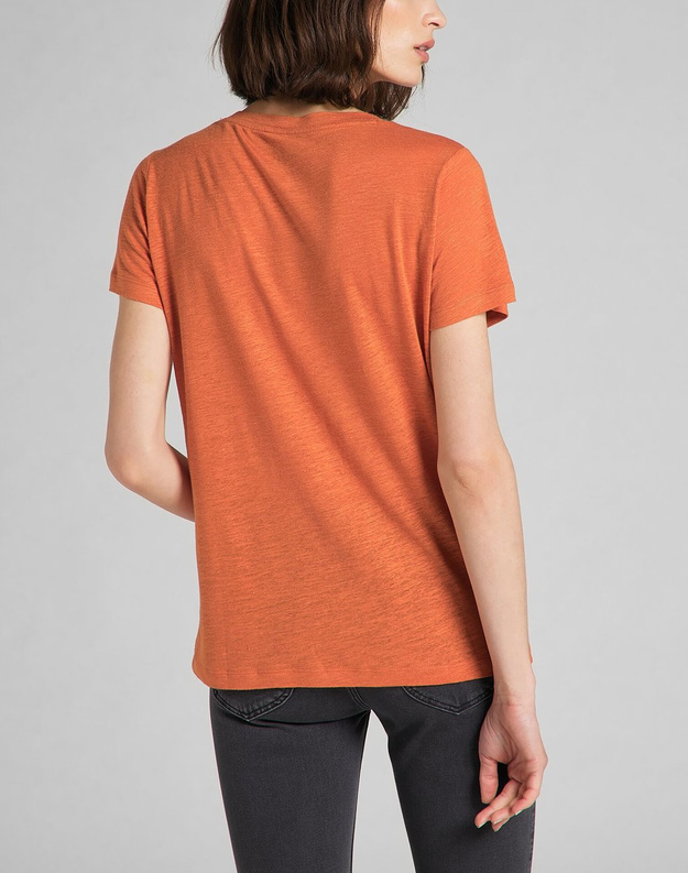 LEE V NECK TEE DAMSKI T-SHIRT KOSZULKA LOGO DESERT ORANGE L41JENOB 112140033