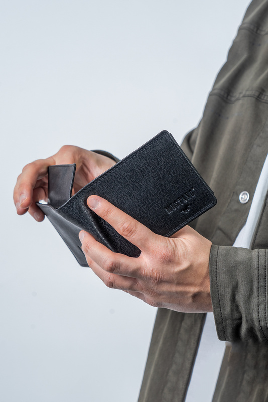 ZESTAW PREZENTOWY MUSTANG - SKÓRZANY PORTFEL I PASEK MĘSKI BLACK