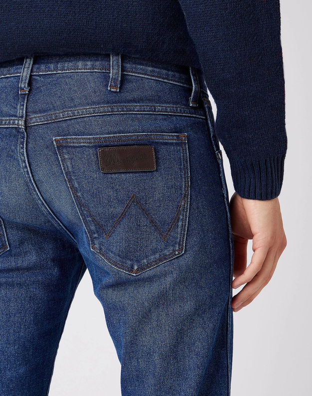 MĘSKIE SPODNIE JEANSOWE WRANGLER LARSTON HOT CHILL W18SU892T 112141222