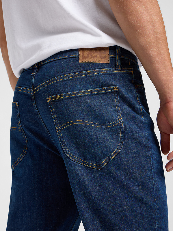 MĘSKIE SPODNIE JEANSOWE LEE AUSTIN DEEP OCEAN 112365103