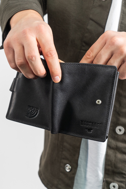 MUSTANG DENIMO HIGH WALLET MĘSKI PORTFEL SKÓRZANY NA KARTY POJEMNY BLACK RFID