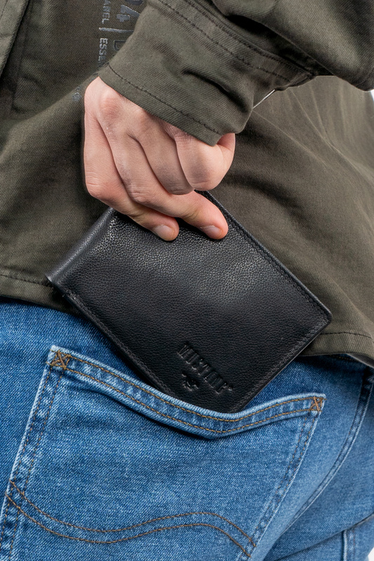 ZESTAW PREZENTOWY MUSTANG - SKÓRZANY PORTFEL I PASEK MĘSKI BLACK