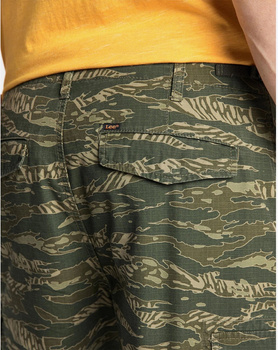 SZORTY MĘSKIE LEE FATIGUE SHORT CAMO L73BCJ86 112120337
