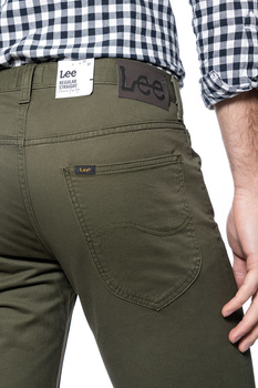 MĘSKIE SPODNIE MATERIAŁOWE LEE DAREN ZIP FLY OLIVE GREEN L707QX25 112118365