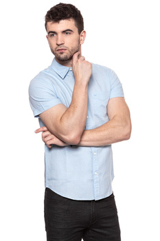 KOSZULA MĘSKA KRÓTKI RĘKAW WRANGLER SS 1 PKT SHIRT CHAMBRAY BLUE W5860LOUV 112129514