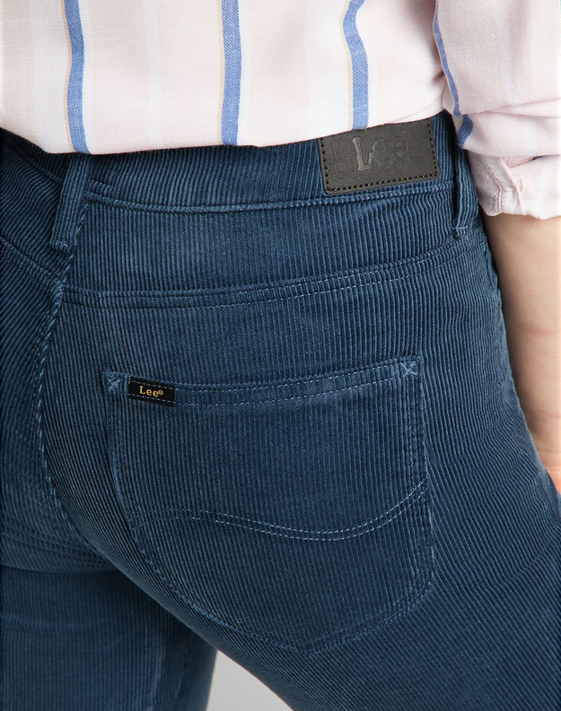 LEE Breese DAMSKIE SPODNIE JEANSOWE INSIGNIA BLUE L32YQG80 112139943
