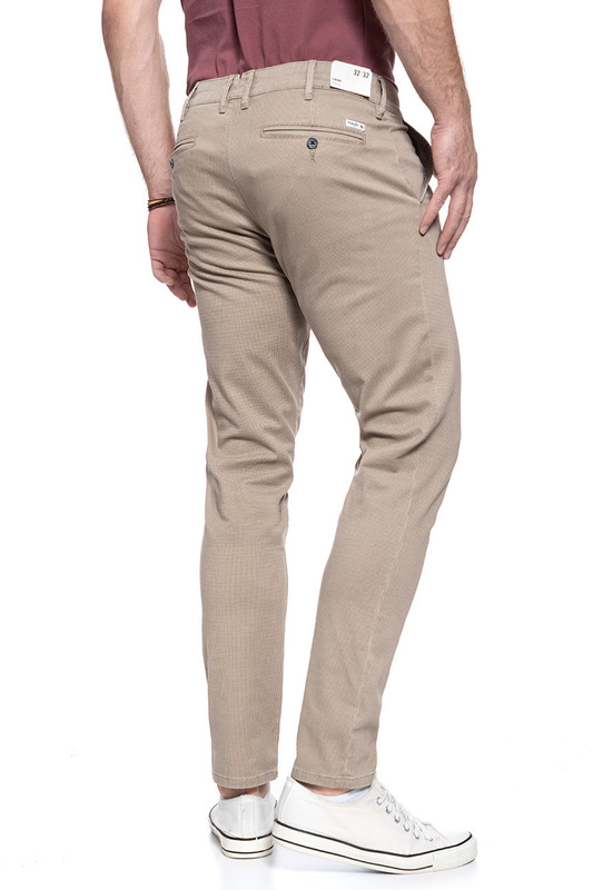 WRANGLER SPODNIE MĘSKIE CHINO DESERT TAUPE W16LSK22G 112127323
