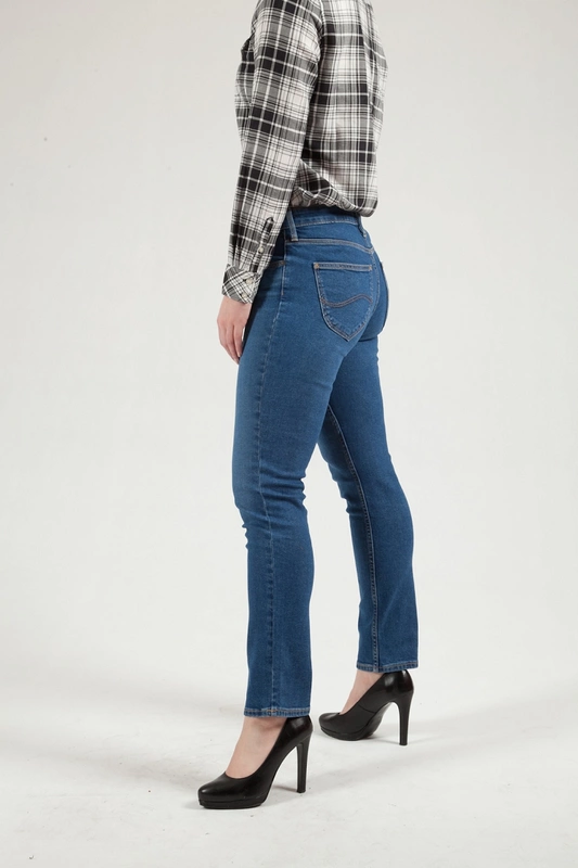 LEE ELLY DAMSKIE SPODNIE JEANSOWE JEANS WASHED CAMDEN L305TLJS 112106223