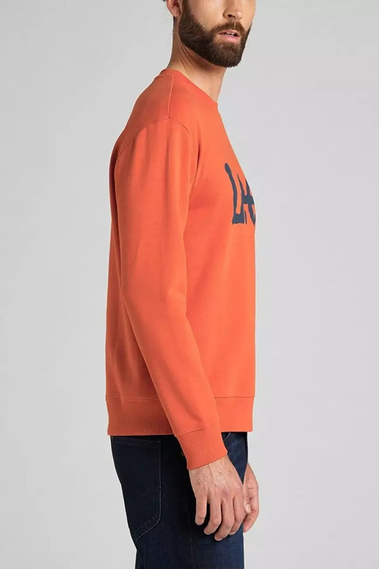 LEE BASIC CREW LOGO SWS MĘSKA BLUZA BEZ KAPTURA LOGO BURNT OCHRE L80XTJBH 112140879