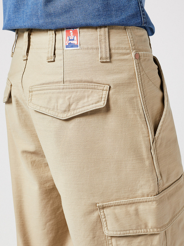 MESKIE SZORTY WRANGLER CASEY CARGO SHORT SADDLE 112350908