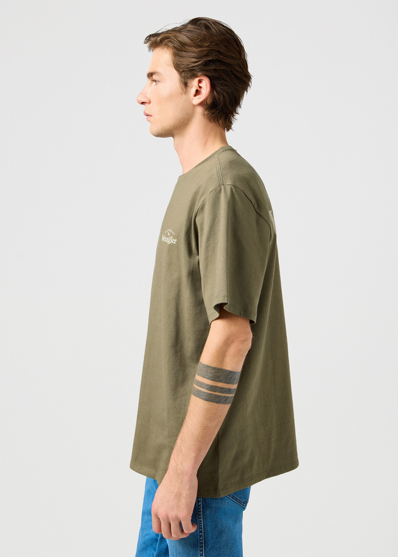 MESKA KOSZULKA WRANGLER GRAPHIC TEE DUSTY OLIVE 112362368