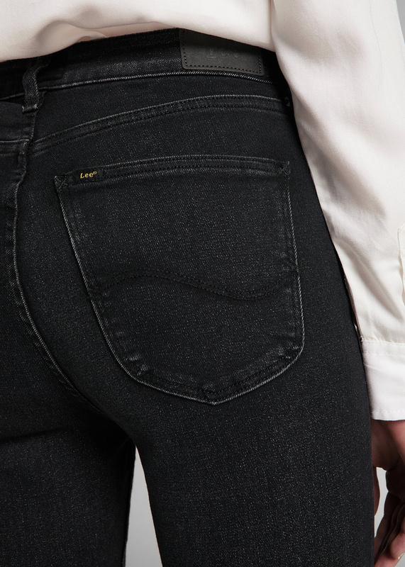 LEE IVY DAMSKIE SPODNIE JEANSOWE BLACK WHITLEY L32EPIQR 112139912