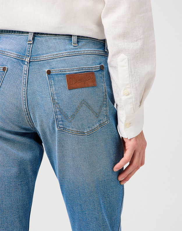 WRANGLER MĘSKIE SPODNIE JEANSOWE WRANGLER GREENSBORO COWBOY HAZE 112364420