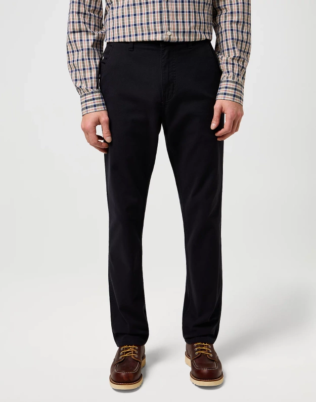 MESKIE SPODNIE  WRANGLER REGULAR CHINO BLACK 112371029
