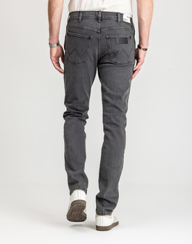 WRANGLER MĘSKIE SPODNIE JEANSOWE LARSTON BLACKOUT W18S29Z79 112330748